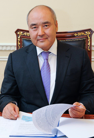Умирзак Естаевич Шукеев