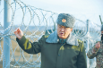Киргизию и Таджикистан разделила колючая проволока,